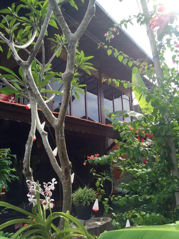 Mahogany Cottage Gili Meno Room photo
