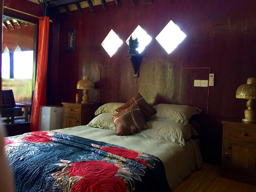 Mahogany Cottage Gili Meno Exterior photo