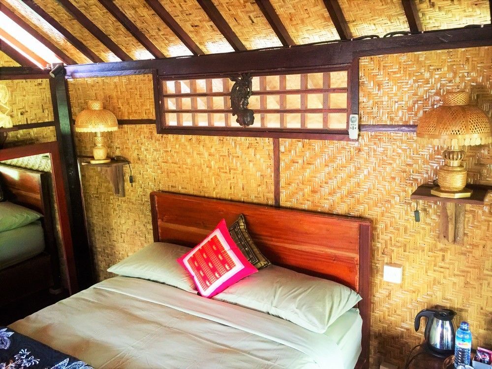 Mahogany Cottage Gili Meno Exterior photo
